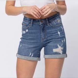 NEW w/ TAGS Judy Blue Plus Denim Jean Shorts Dandelion Accent on Front Pocket